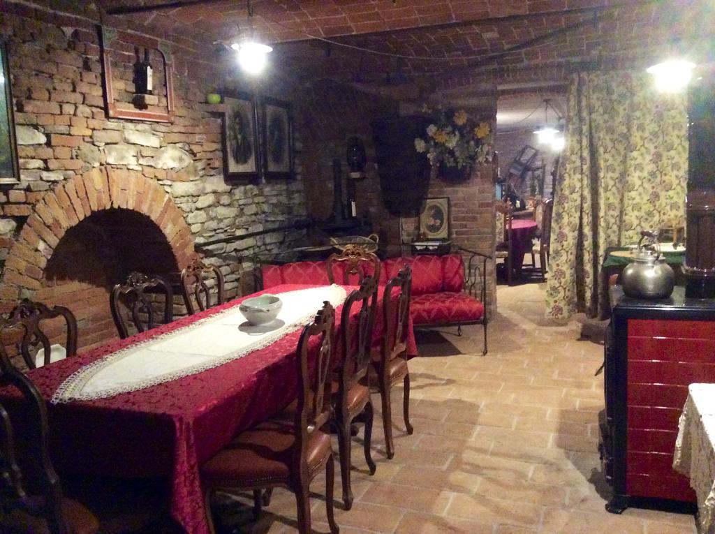 בית הארחה Calosso 	Casa Giuliana מראה חיצוני תמונה